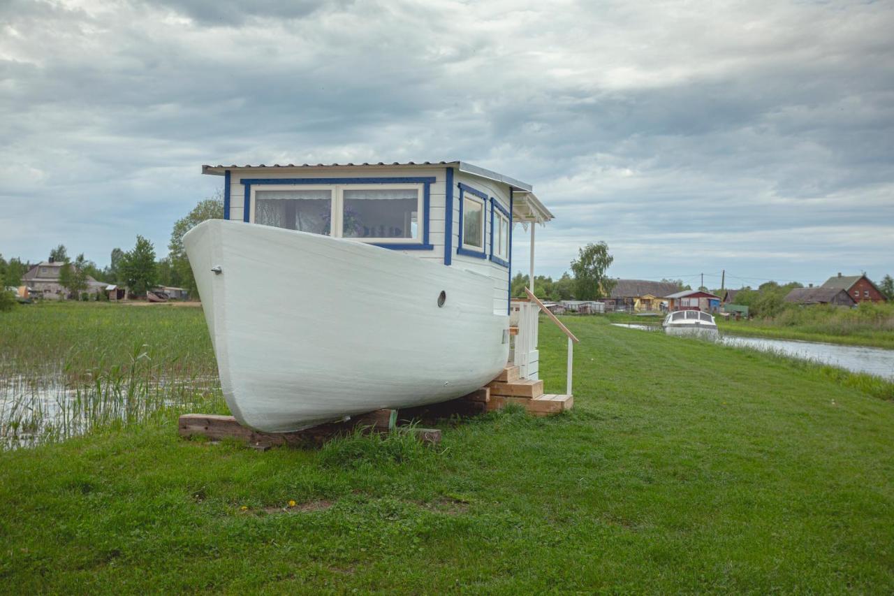 Peipsi Boathouses * Varnja